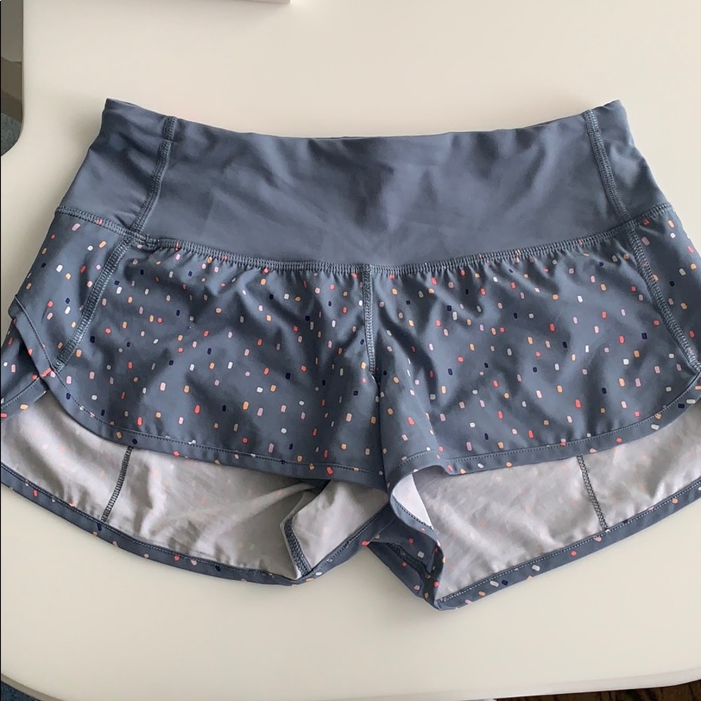 LULULEMON Speed Up Short in pale blue design